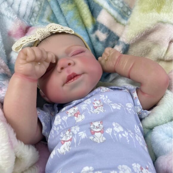 🆕18Inch Reborn Baby Dolls Full Vinyl Body Girls Sleeping Baby Doll with Toy - Picture 2 of 5